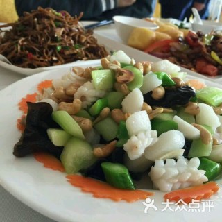 中新网:香港免费三中三重一组-《来福大酒店》改档至6月28日